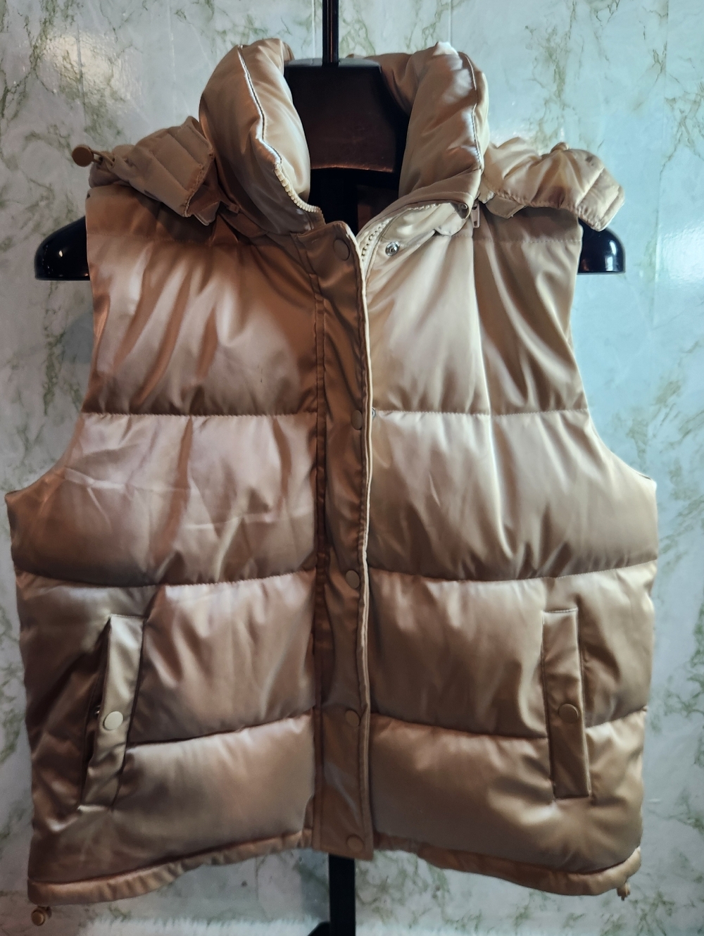 FOREVER 21 Beige Zip/Snap Vest
